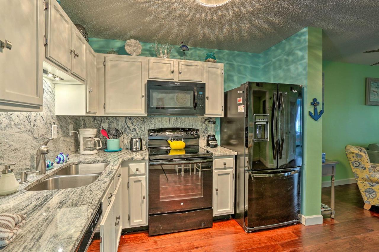 Colorful Hilton Head Condo With Beach And Pool Access! Hilton Head Island Kültér fotó